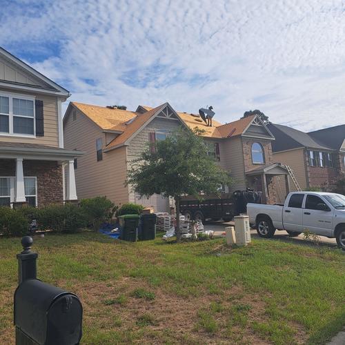 resilient-roofing-repair-2024-12-24T16 25 58.279064Z-94985.41581916202